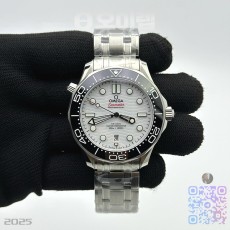 (5월특별가 오이렙단독) OR 오메가 씨마스터 다이버 300M 화이트+랜덤 러버밴드 세트